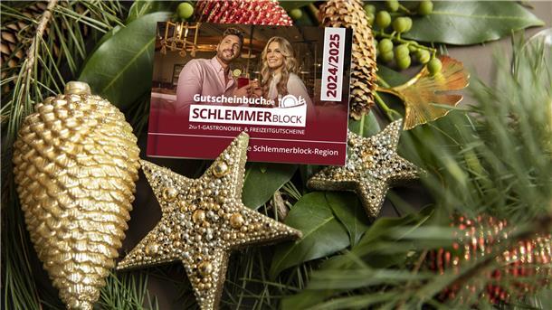 Schlemmen und Genießen: Bremervörder Zeitung verlost drei Schlemmerblöcke Der Schlemmerblock 2024/2025 macht sich auch gut unterm Weihnachtsbaum.