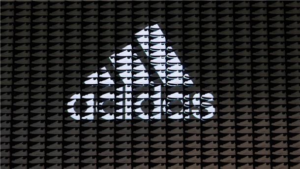 Der Sportartikelhersteller Adidas hält das erste Quartel für etwas besser als erwartet.