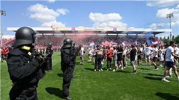 Der Sportpark Unterhaching ist wegen nicht ausreichenden Sicherheitskonzeptes von der Gemeinde gesperrt worden.