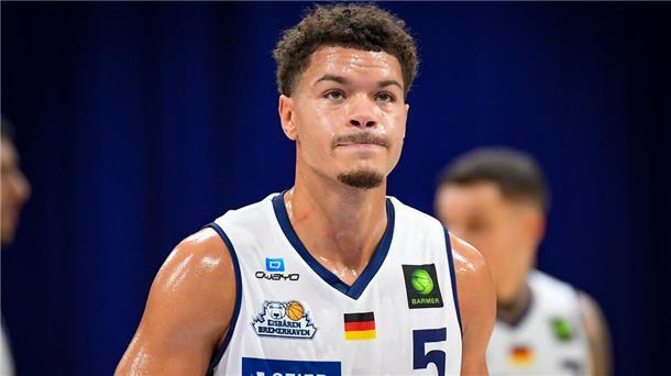 Eisbären-Profi Jarelle Reischel ist „Spieler der Woche“  Der starke Auftritt von Jarelle Reischel beim Eisbären-Sieg in Bochum hat dem Small Forward eine Auszeichnung eingebracht.