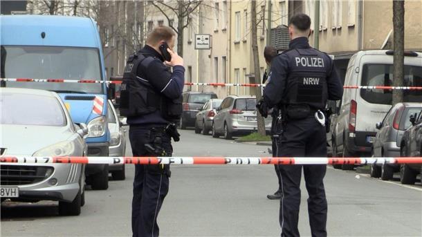 Der Tatort wurde von der Polizei abgesperrt.