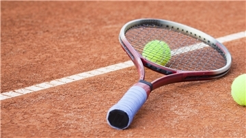 Der Tennisclub Rot-Weiß möchte seine Auszeichnung für gute Jugendarbeit nicht zurückgeben.