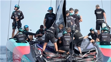 Der Titelverteidiger aus Neuseeland dominiert weiter beim 37. America’s Cup