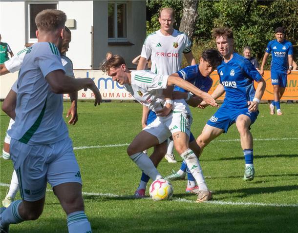 Heeslinger SC spielt gegen Tabellendritten aus Celle 3:3-Unentschieden Noel Lohmann