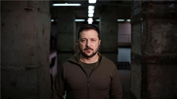 Der ukrainische Präsident Wolodymyr Selenskyj hebt die Rolle der deutschen Militärhilfe für die ukrainische Flugabwehr hervor.