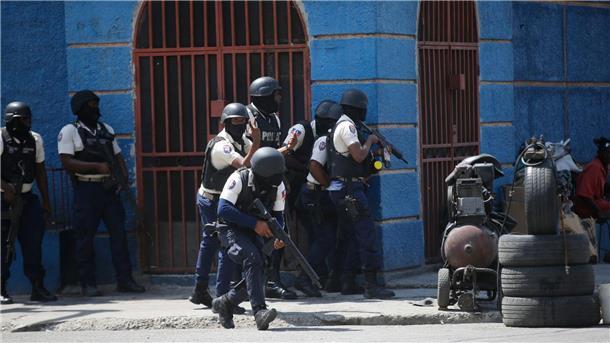 Der UN-Sicherheitsrat hatte die Mission zur Unterstützung der haitianischen Polizei bereits im Oktober genehmigt.