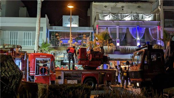 Der Unfall geschah direkt am Strand, nur wenige Straßen von den Kultlokalen Megapark und Bierkönig entfernt.