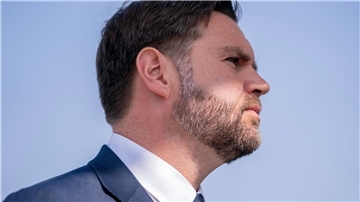 Vance zu Shutdown: Soldaten bekommen wohl weiter Gehalt Der US-Vize-Präsident JD Vance stellt eine Bezahlung des US-Militärs für Freitag in Aussicht. (Archivfoto)