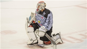 Der Vizemeister Fischtown Pinguins startet ins Training. Torhüter Maximilian Franzreb ist bei den ersten freiwilligen Einheiten bereits dabei.