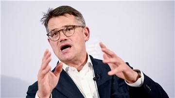 Der Vorsitzende der Länderchef-Konferenz Boris Rhein (CDU) fordert mehr Geld für Migranten.