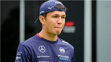 Der Wagen von Alexander Albon wird nach dem Unfall in der Qualifikation nicht rechtzeitig fertig.