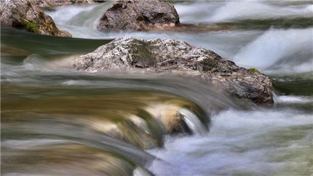 Experten: Wasserkreislauf der Erde aus dem Gleichgewicht Der Wasserkreislauf der Erde gerät aus dem Gleichgewicht. Welche Faktoren verursachen das?