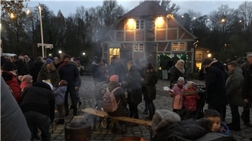 Das Foto zeigt den Sittenser Weihnachtsmarkt. 