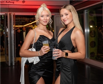 Der Weihnachtszauber des Jahres 2023 startet wieder mit 4000 Partywütigen in der...