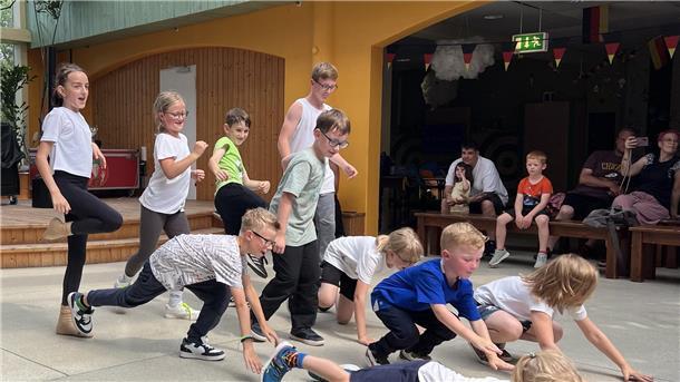 Kinder tanzen