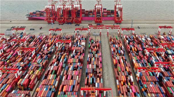 Der Yangshan-Containerhafen in Shanghai.