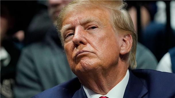 Der Zivilprozess wegen eines Vergewaltigungsvorwurfs gegen den ehemaligen US-Präsidenten Donald Trump hat begonnen.