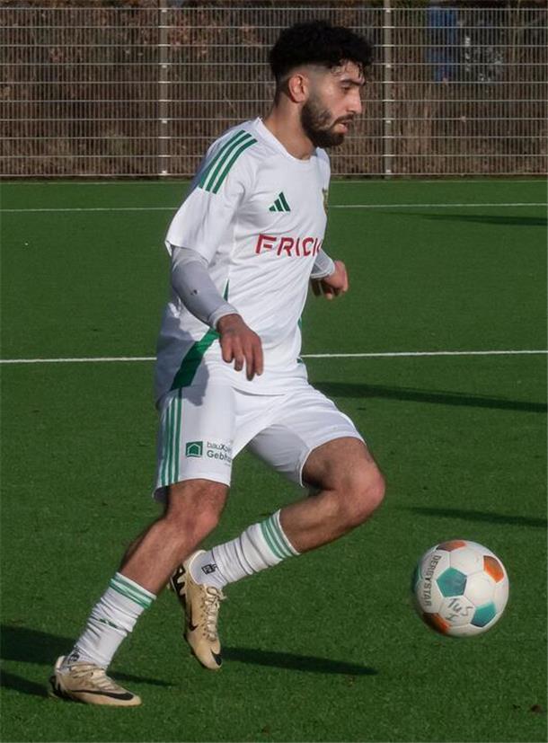 Heeslinger SC bleibt in der Vorbereitung ungeschlagen Der zweifache Torschütze Eren Badur zeigte beim Blitzturnier in Harsefeld eine starke Leistung.
