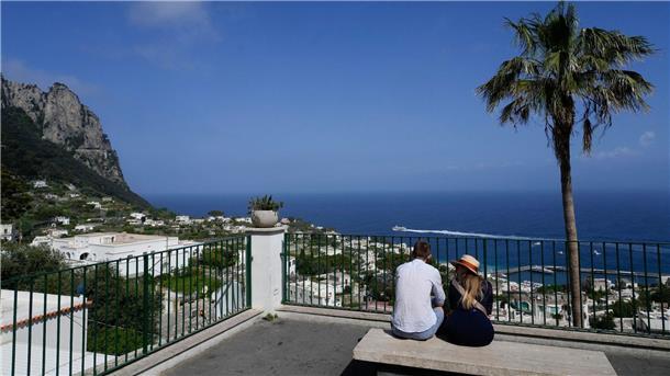 Capri ohne Wasserversorgung: Touristen-Stopp Derzeit sei es nur Einwohnern Capris erlaubt, die Insel zu betreten.