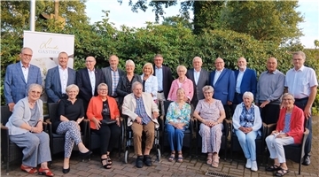 Deutsch-Niederländisches Treffen mit Reinhard und Sibylle Aufdemkamp, Robert und Ellen Boer, Hans-Joachim und Kerstin Jaap, Werner und Rosi Borchers, Annegret und Johann Heins, Ruud und Emmi Witte, Geke van Nes, Brigitte und Walter Böttjer, Wim Jeurissen, Sytze Hiemstra, Günter und Thea Weigel und Maarten und Gisela Leune.