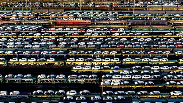 Studie: Deutsche Autokonzerne mit Dämpfer zu Jahresbeginn Deutsche Autohersteller verzeichnen im ersten Quartal 2024 einen Umsatzeinbruch von 1,7 Prozent. Nichtsdestotrotz bleibt dies der zweithöchste Wert in diesem Zeitraum seitdem die Studie erstellt wird.