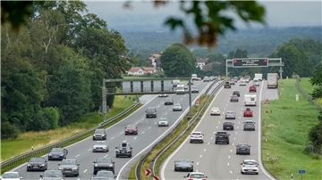 Deutschland hat einer neuen Studie zufolge enormen Finanzbedarf bei der Infrastruktur. (Archivbild)