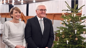 Deutschlands First Lady Elke Büdenbender (60) legt seit vielen Jahren Wert auf Weihnachten im großen Familienkreis.