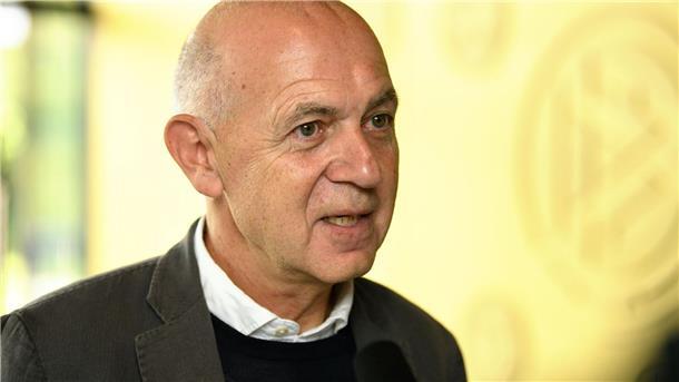 DFB will mehr Bewegung bei Kindern und Jugendlichen fördern DFB-Präsident Bernd Neuendorf stellte die Initiative vor. (Archivbild)