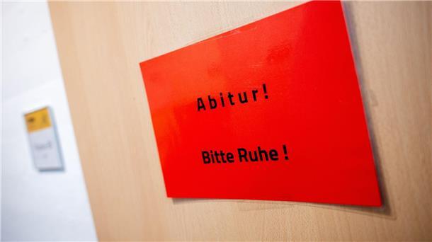 Die Abiturprüfungen in Nordrhein-Westfalen haben begonnen.
