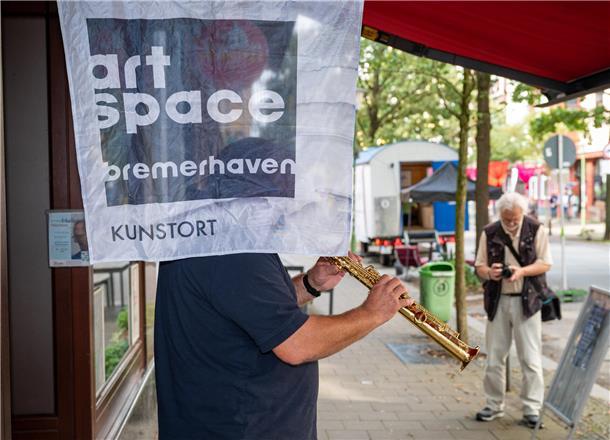 Die Alte Bürger wird wieder zum Kunstraum- Artspace. Das Piccolo Teatro lädt per...