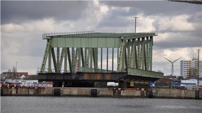 Die alte Drehbrücke liegt auf der ABC-Halbinsel. Wie soll ein Neubau aussehen?