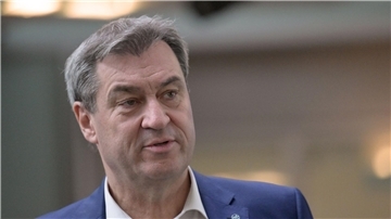 „Die Ampel muss die für Januar vorgesehene Erhöhung um ein Jahr verschieben und noch einmal völlig neu ansetzen“, sagt CSU-Chef Markus Söder.