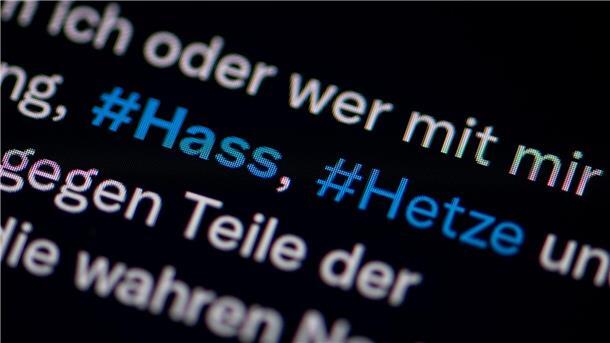 Durchsuchungen wegen Hasspostings „Die Androhungen umfassen hier teilweise auch konkrete Hinrichtungsszenarien.“