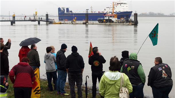 Die "Atlanic Osprey" , die 2012 den Nordenhamer Hafen mit Brennelementen anlief, musste später wegen Mängeln verschrottet werden. Daher fordert der Arbeitskreis Wesermarsch für die jetzigen Transportschiffe eine Hafenstaatkontrolle.
