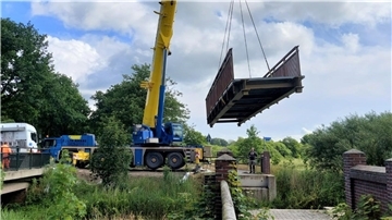Brücke zwischen Köhlen und Geestenseth