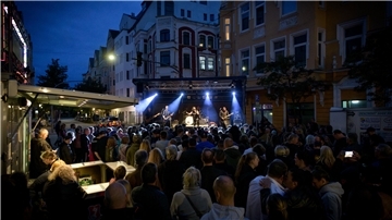 Die Band "Biest" aus Hamburg brachte am Sonnabend Rock, Hardrock und Metal auf die Bühne - und kam damit bei den Besuchern sehr gut an. 