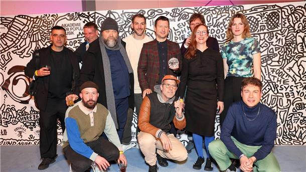 Musikpreis Polyton - Von Künstlern für Künstler Die Band Deichkind bei der Verleihung des Musikpreises „Polyton“ in Berlin.