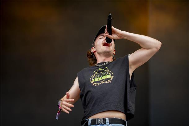 Bremerhavener Band Raum27 eröffnet Deichbrand-Freitag - Hier gibt's die Bilder Die Band Raum27 ist mit Leidenschaft dabei, genau wie ihre Fans.