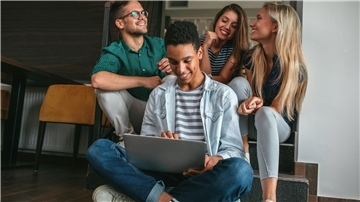 Die Bedürfnisse und Erwartungshaltung der Gen Z stellen für Arbeitgeber Chancen, aber auch Herausforderungen dar. Darauf geht eine Veranstaltung in Brake ein.
