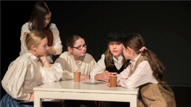 Sechstklässler der Eichenschule Scheeßel bringen Quasimodo auf die Bühne Die beiden Aufführungen im Theatersaal der Eichenschule beginnen jeweils um 19 Uhr.