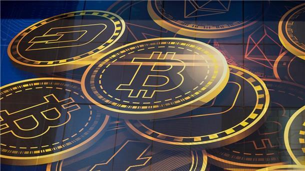 Die bekannteste Digitalwährung Bitcoin etwa hatte im Herbst 2021 ihr Allzeithoch von über 60.000 Dollar erreicht, vor einem Jahr lag der Wert eines Bitcoin dann nach dem FTX-Kollaps bei unter 17.000 Dollar. Seither hat sich der Kurs wieder in etwa verdoppelt.