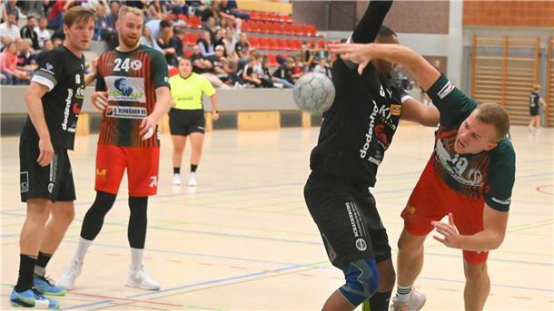 Handball: Bremervörder lassen sich in Achim den Schneid abkaufen Die Bremervörder, hier mit Finn Thode, bissen sich die Zähne an Abwehr der SG Achim/Baden aus.