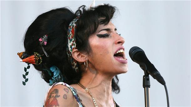 Die britische Sängerin Amy Winehouse 2008 in London.