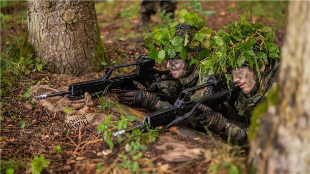 Verband: Bundeswehr-Reservisten auf Einsetzbarkeit prüfen Die Bundeswehr hat Probleme, genügend Soldaten zu finden. Es gibt allerdings noch einige Reservisten.