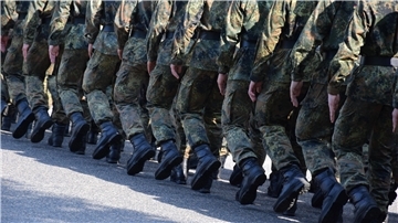 Die Bundeswehr veranstaltet einen Tag der offenen Tür in der Rotenburger Kaserne.