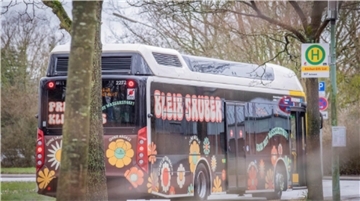 Die Buslinie 517 in Bremerhaven bewegt derzeit augenschaunlich nur wenig Fahrgäste zwischen Klinikum und Bohmsiel. Foto: Hartmann