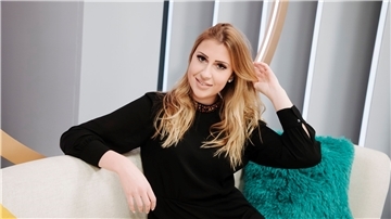 Die Buxtehuderin Merle Klein nahm an der neuen Dating-Show „5 Senses for Love – Heirate dein Blinddate“ teil.