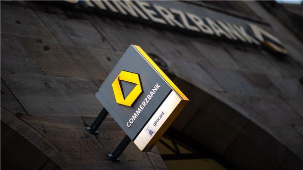 Die Commerzbank dünnt ihr Filialnetz in Deutschland weiter aus.