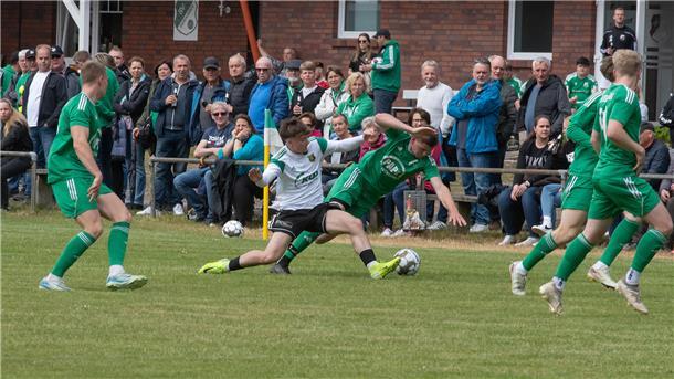 Vier Teams aus der Region Zeven machen die Bezirksliga interessant Die Derbys zwischen dem SV Anderlingen und dem Heeslinger SC II - hier eine Szene aus der Vorsaison - haben immer ihren ganz besonderen Reiz.