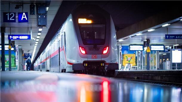 Arbeitsgericht: Lokführergewerkschaft darf streiken Die Deutsche Bahn geht davon aus, dass der Lokführerstreik Millionen Fahrgäste betreffen wird.